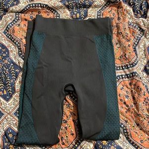 Lululemon compression waffle legging small